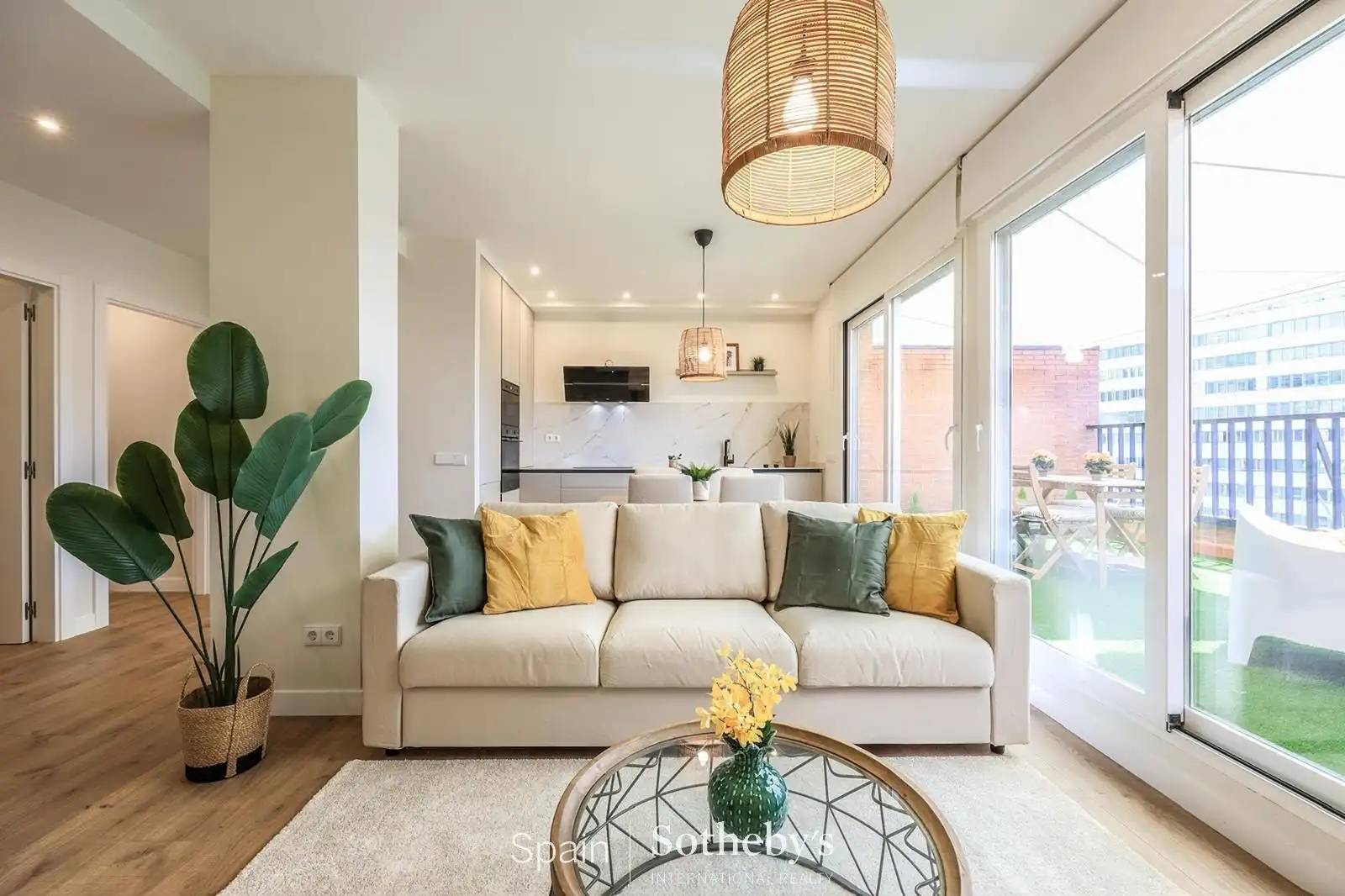 Sala d'estar de Àtic en venda en Madrid amb Aire condicionat, Calefacció i Terrassa