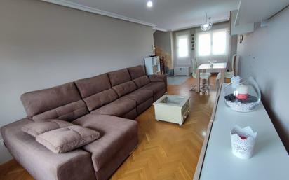 Living room of Single-family semi-detached to rent in La Bañeza   with Terrace