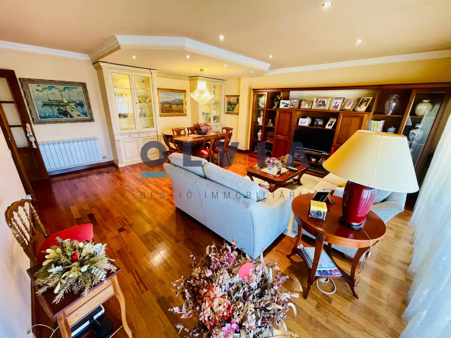 Living room of Duplexes for sale in Terrassa  with Air Conditioner, Heating and Parquet flooring