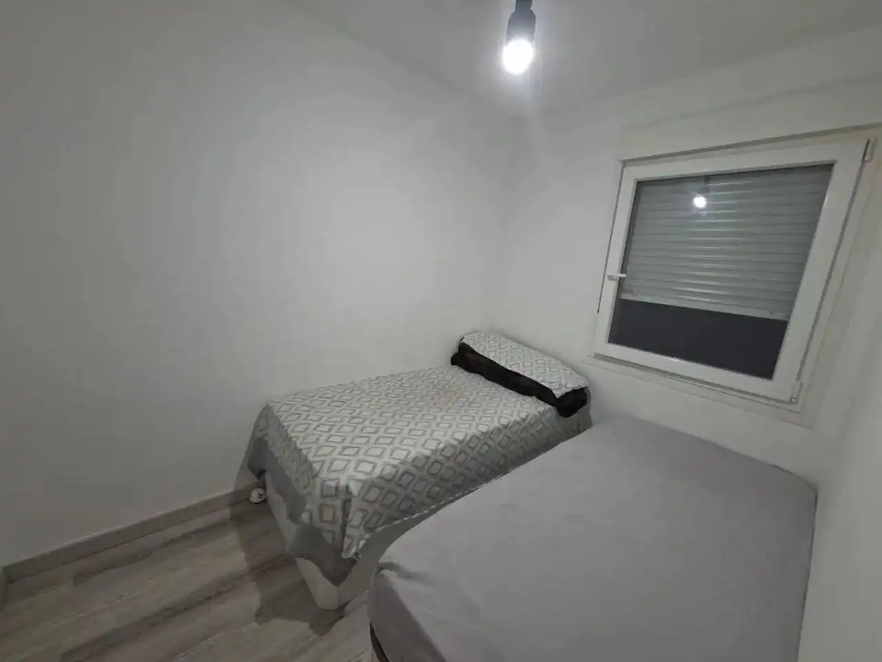 Dormitori de Pis en venda en Esplugues de Llobregat amb Aire condicionat, Parquet i Terrassa