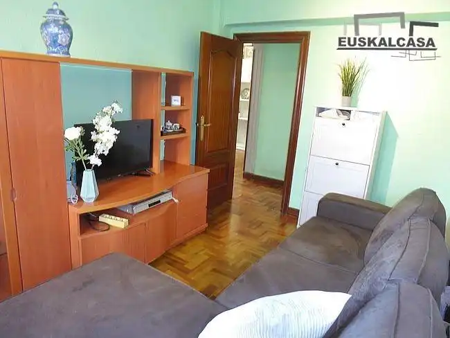 Wohnzimmer von Wohnung zum Verkauf in Bilbao  mit Heizung und Parkett