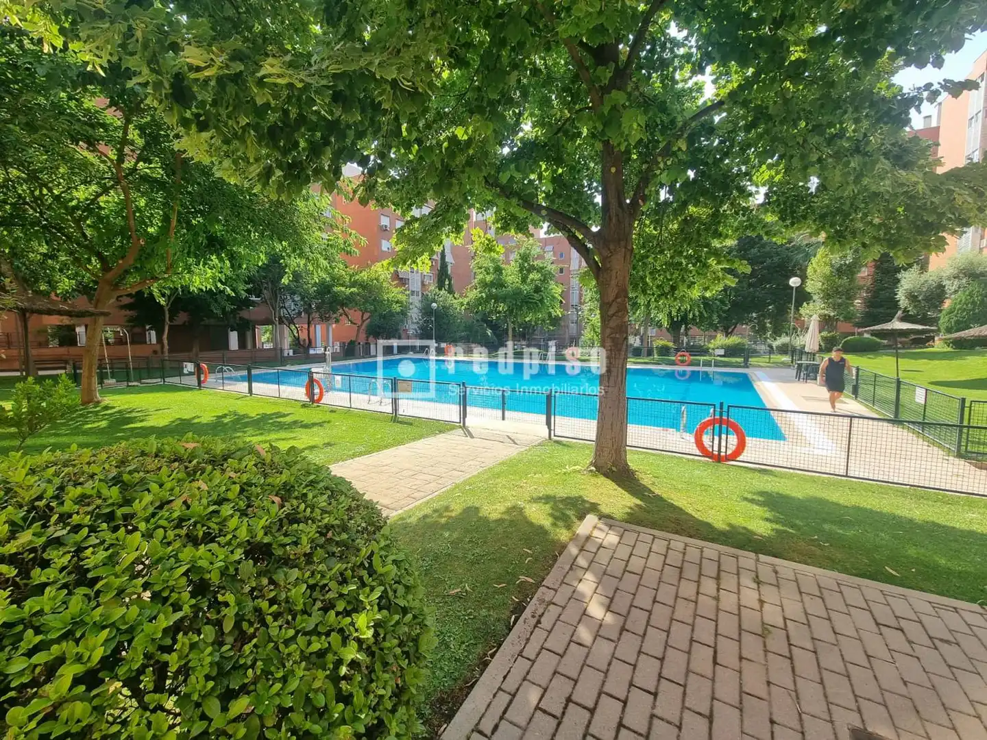Swimming pool of Flat for sale in Madrid  with Air Conditioner, Heating and Private garden