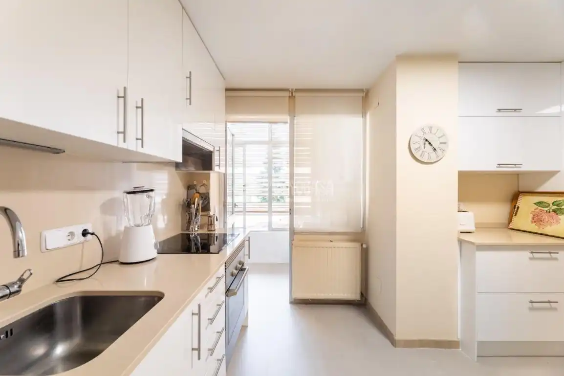 Kitchen of Flat for sale in Majadahonda  with Terrace