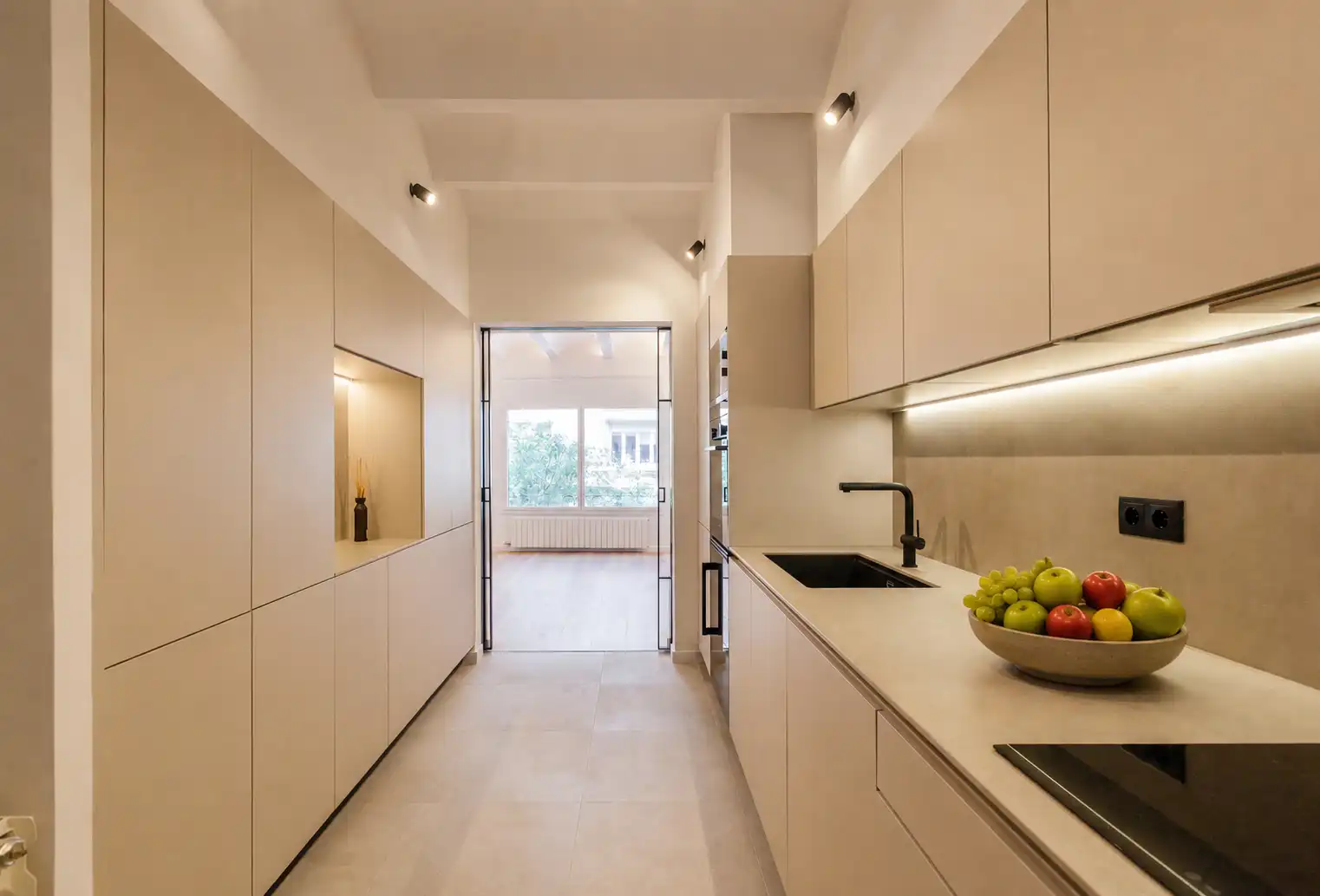 Cocina de Piso en venta en Barcelona con Aire acondicionado, Calefacción y Horno