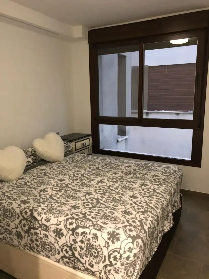 Schlafzimmer von Dachboden zum Verkauf in La Iruela mit Klimaanlage, Heizung und Terrasse