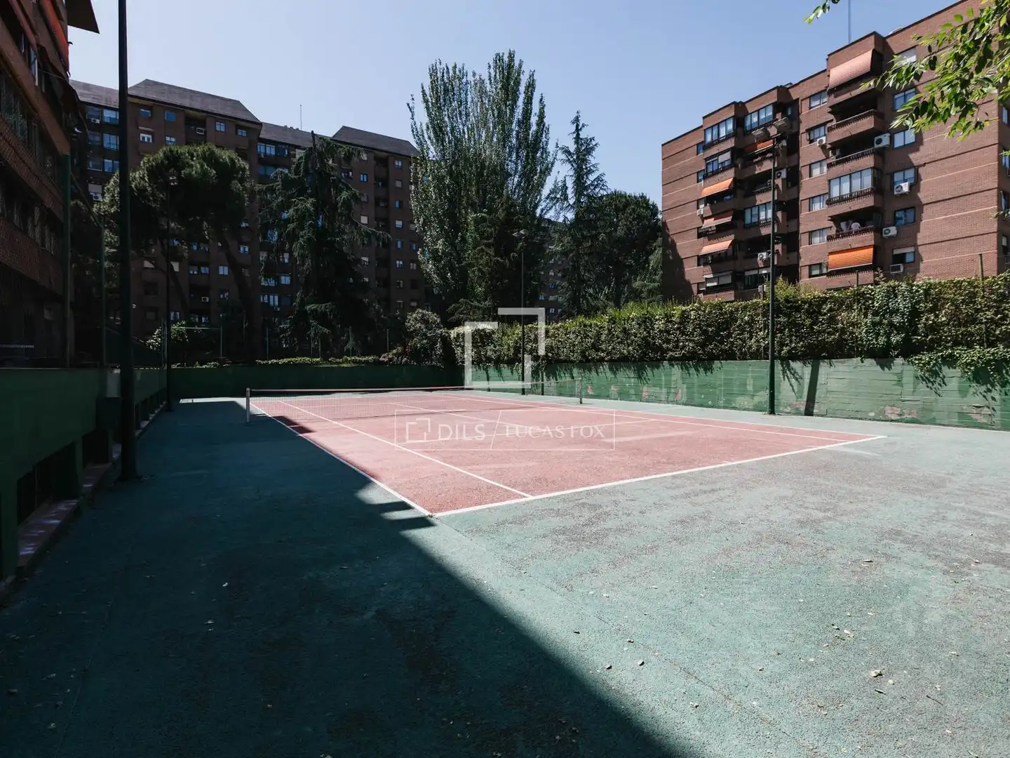 Parking of Flat for rent in Madrid  with Air Conditioner, Heating and Private garden