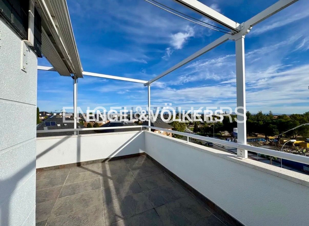 Terrace of Duplex to rent in Majadahonda  with Air Conditioner, Heating and Terrace