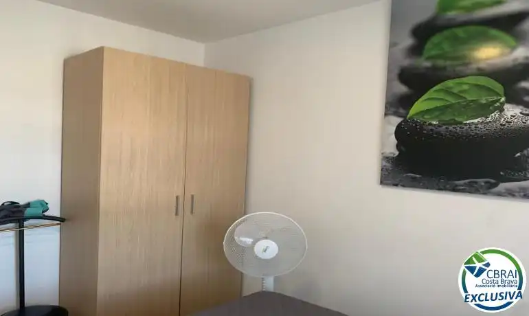 Habitación de Apartamento en venta en Empuriabrava con Aire acondicionado, Calefacción y Terraza