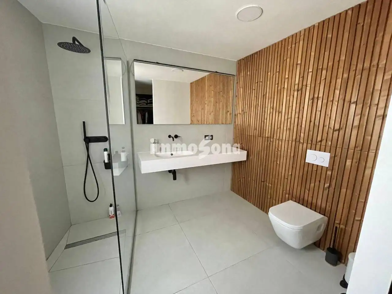 Bathroom of Houses for sale in La Vall d'en Bas  with Heating, Private garden and Terrace