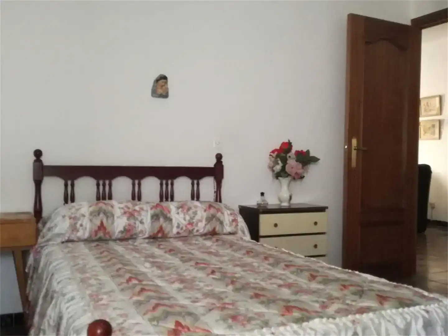 Dormitori de Casa adosada en venda en El Castillo de las Guardas amb Aire condicionat, Traster i Moblat