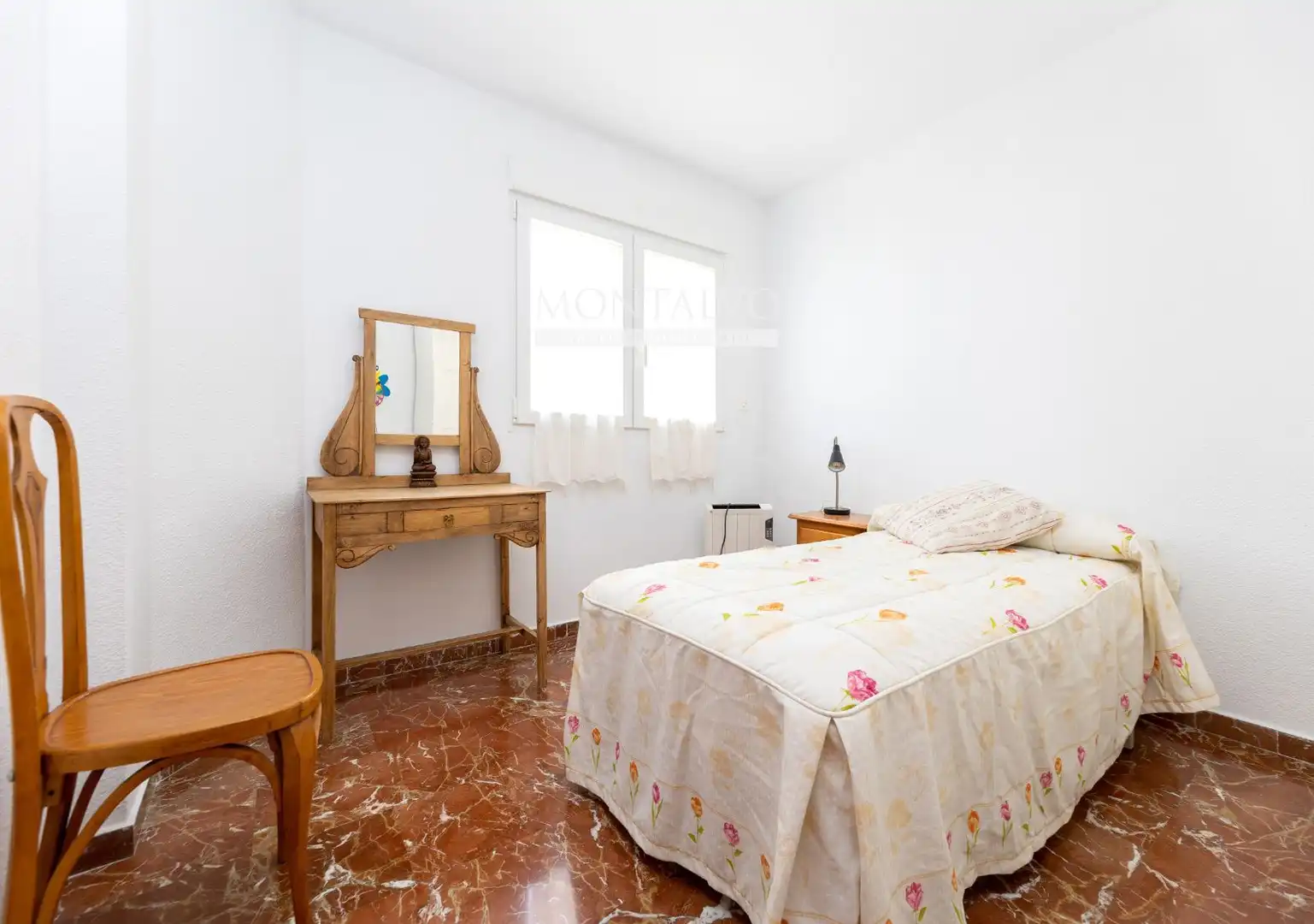 Schlafzimmer von Wohnung zur Miete in Granada mit Klimaanlage, Schwimmbad und Möbliert
