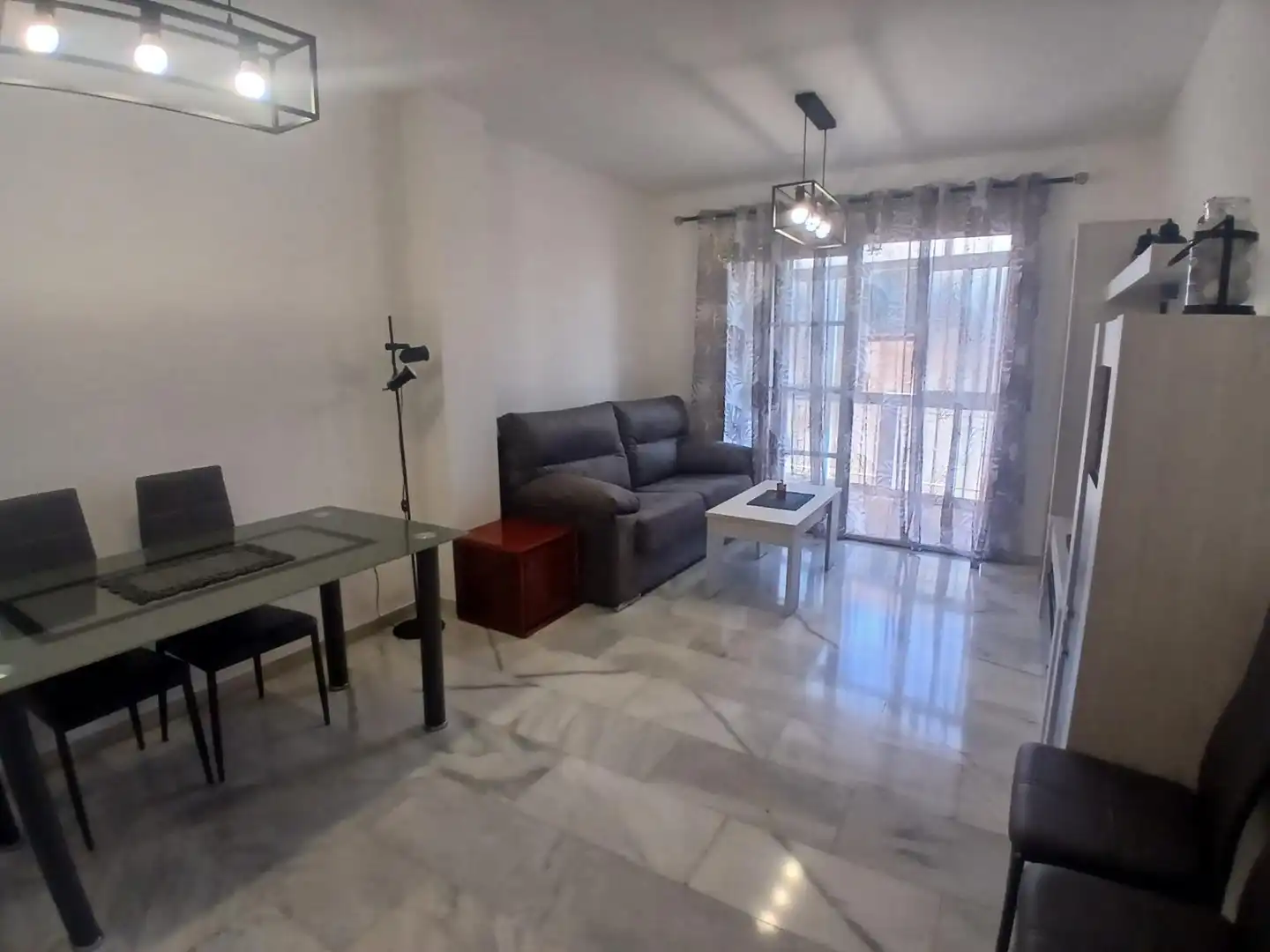 Sala de estar de Piso de alquiler en Málaga con Aire acondicionado y Amueblado
