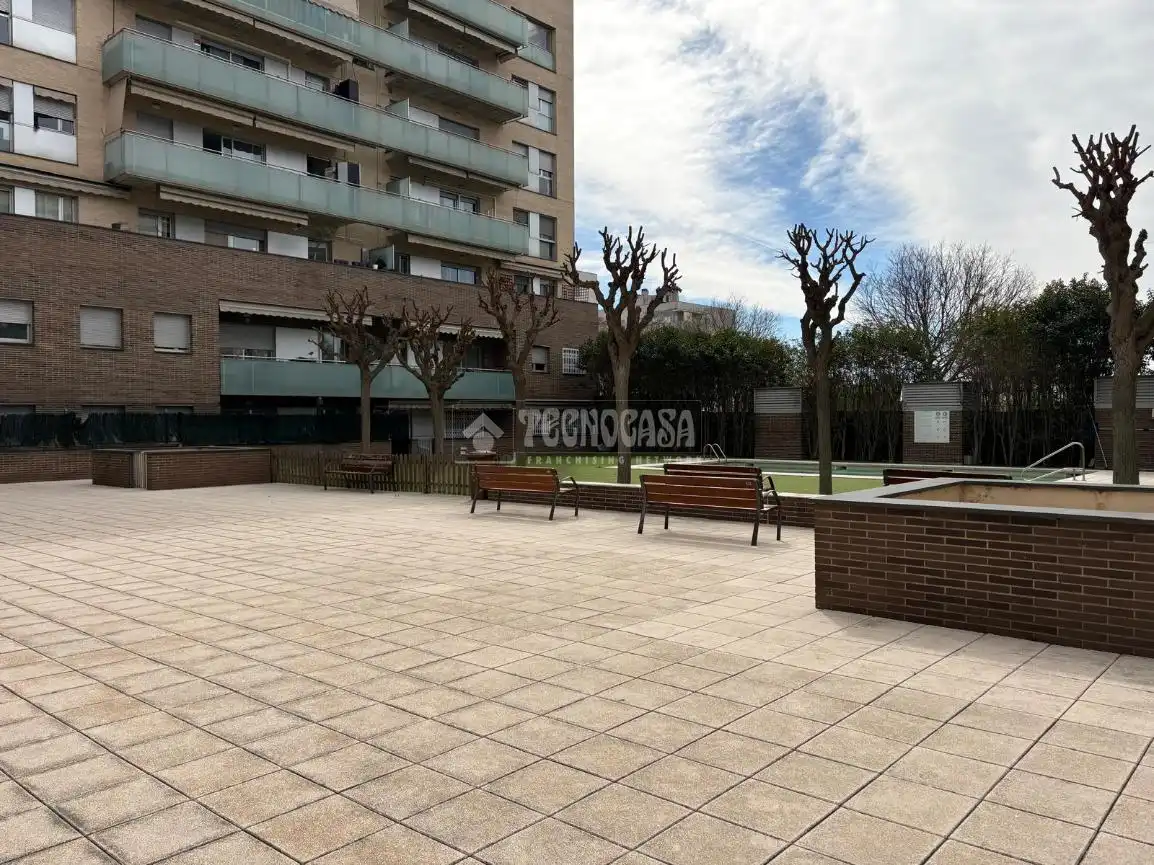 Terrassa de Pis en venda en Sabadell amb Aire condicionat, Parquet i Moblat