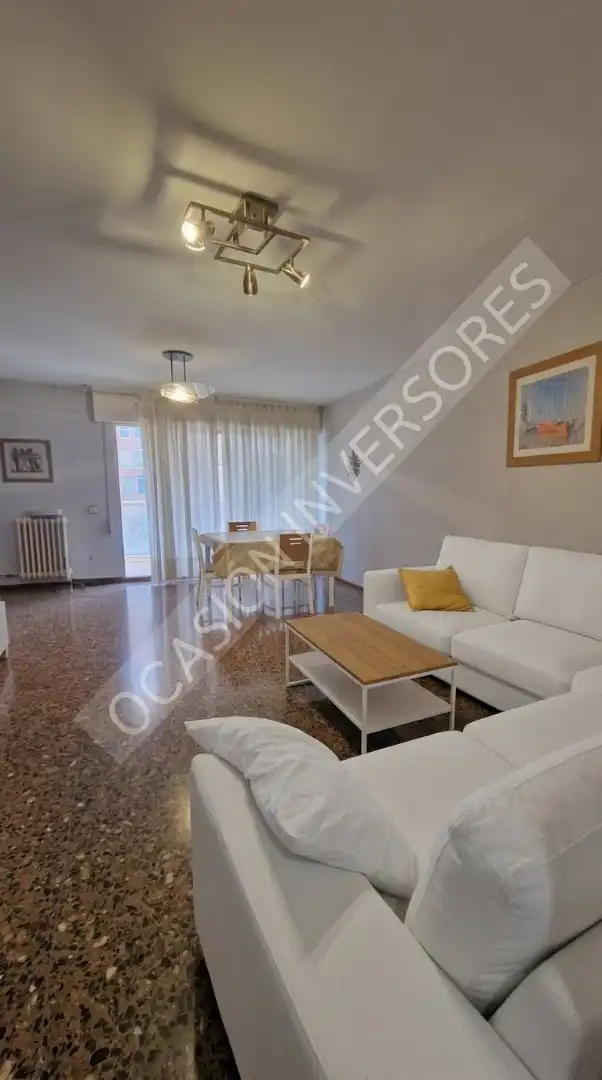 Living room of Flat for sale in Zaragoza  with Heating, Terrace and Storage room