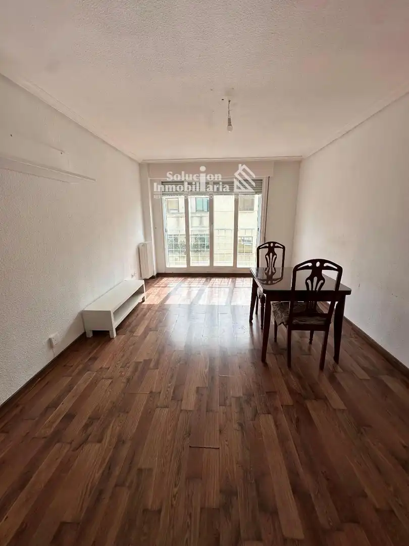 Sala de estar de Piso en venta en Santa Marta de Tormes con Calefacción y Terraza