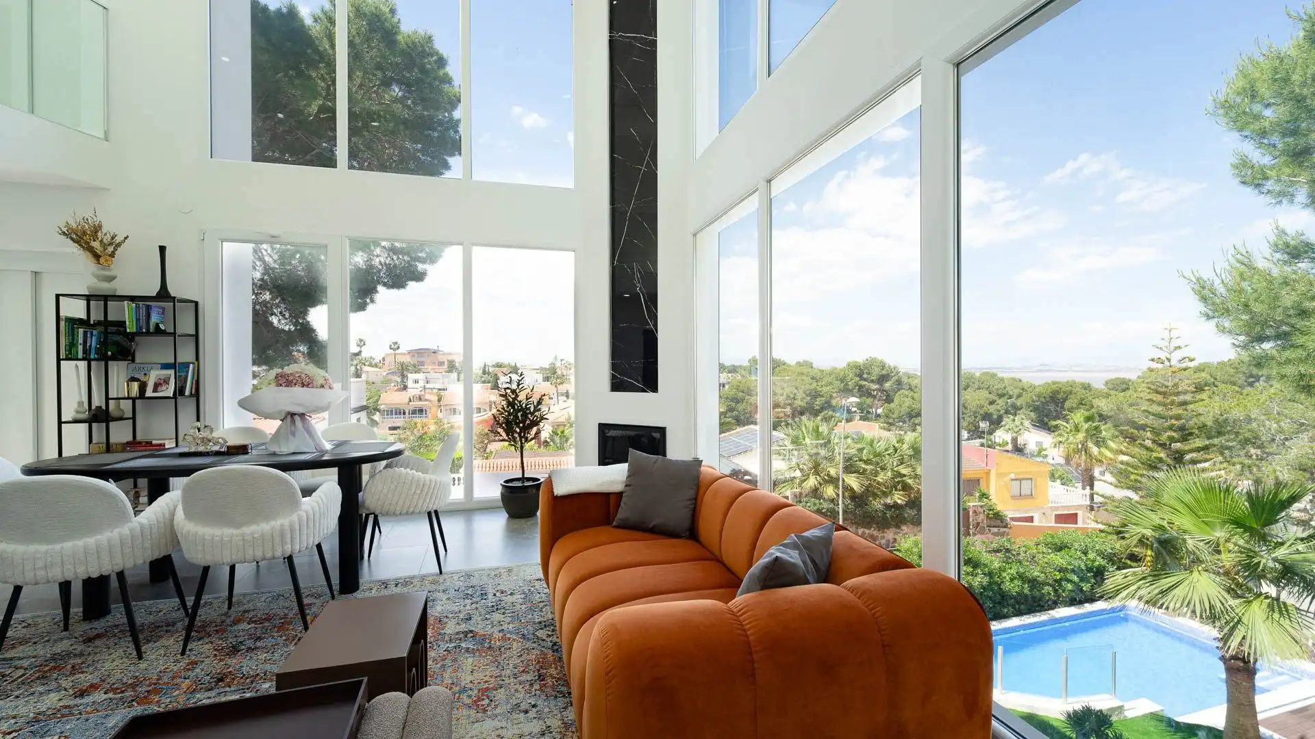 Chalet con piscina en venta en Los Balcones - Los Altos, imagen 16