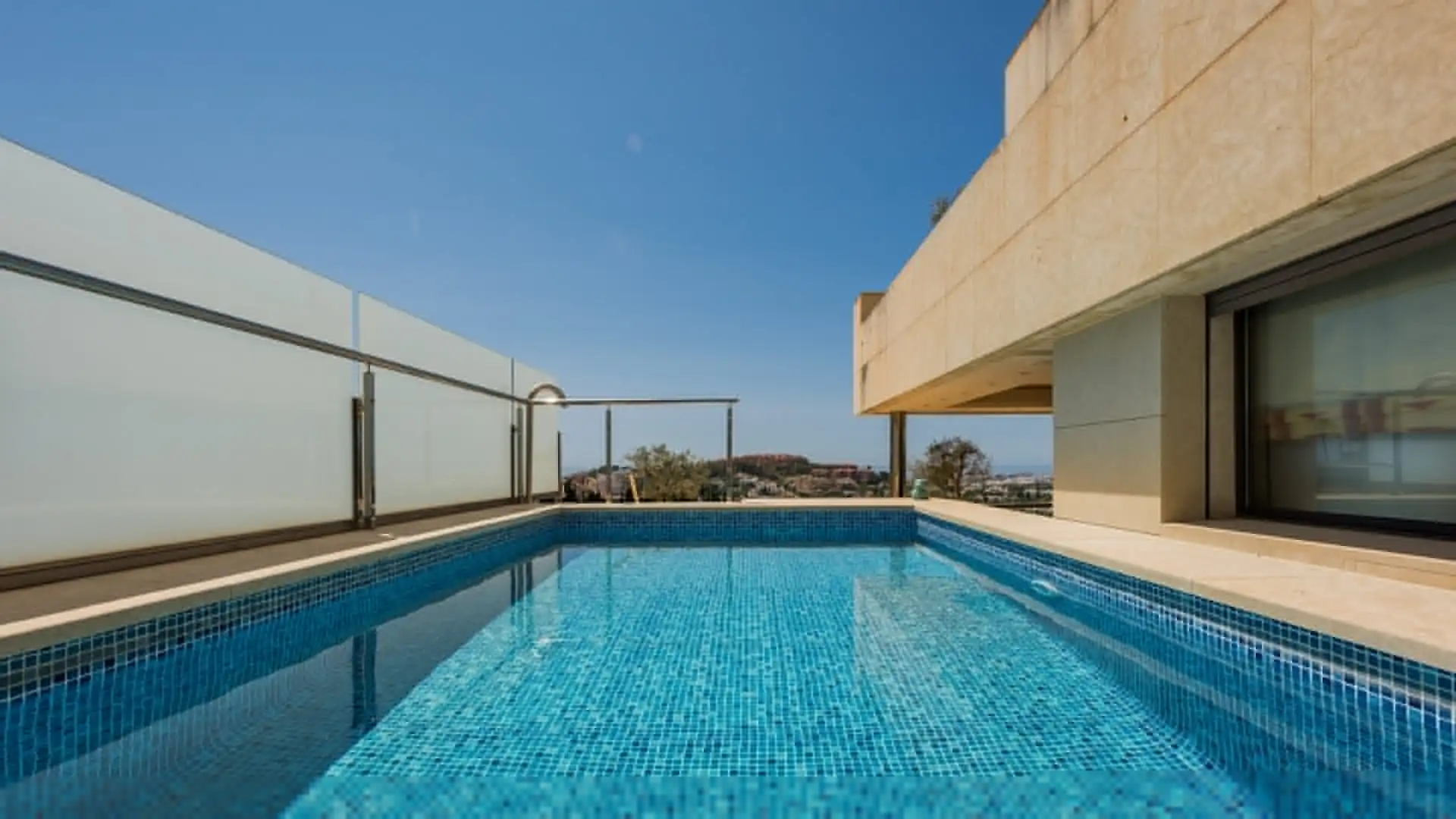 Àtic amb piscina en venda a Nueva Andalucía, imagen 12
