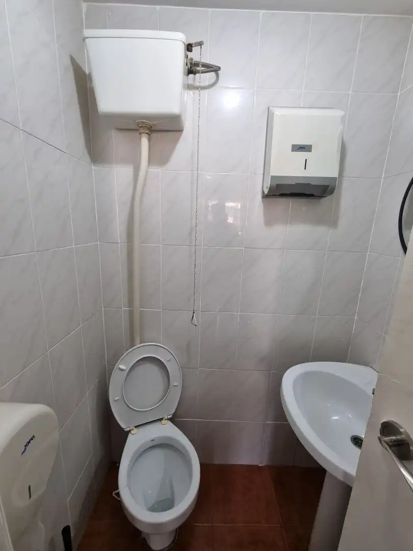 Bathroom of Commercial properties for rent in Valencia  with Furnished