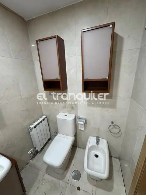 Bathroom of Flat for rent in Madrid  with Air Conditioner, Swimming Pool and Furnished