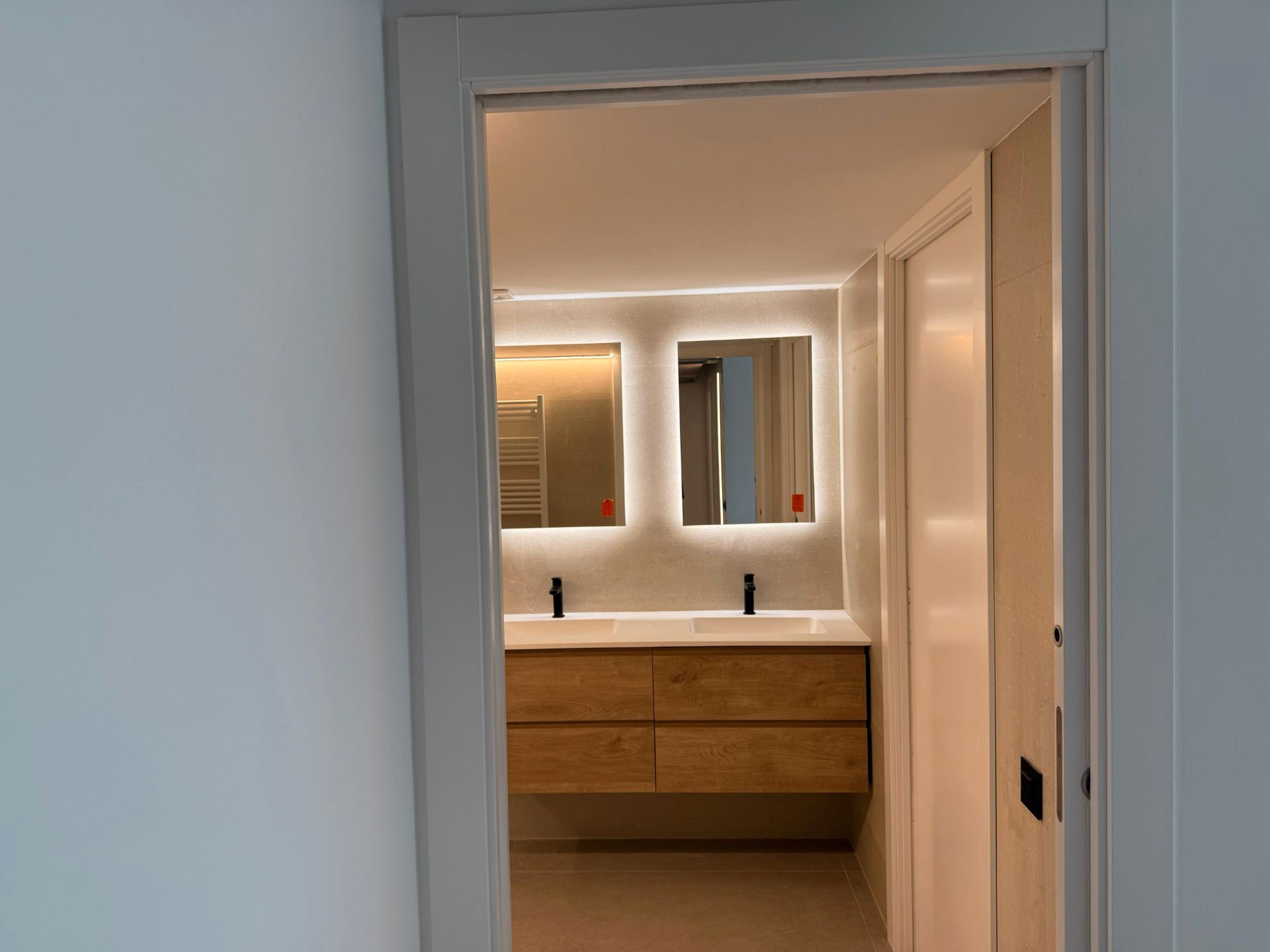 Bathroom of Flat for sale in Granollers  with Air Conditioner, Heating and Oven