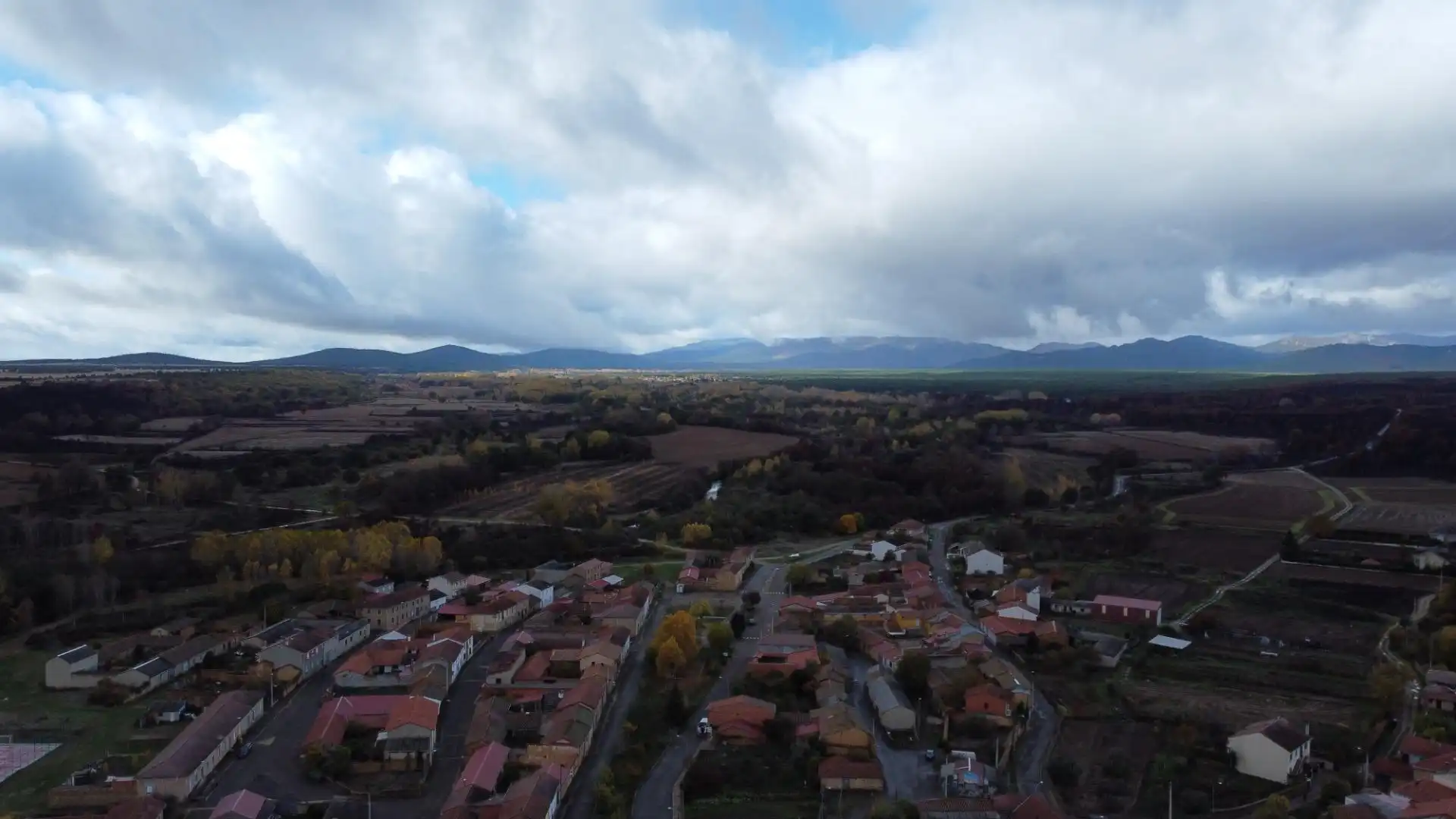 Houses for sale in Castrocontrigo  with Private garden, Terrace and Furnished