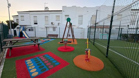 Foto 4 de Casa adosada en venda a Los Gallos, Chiclana de la Frontera