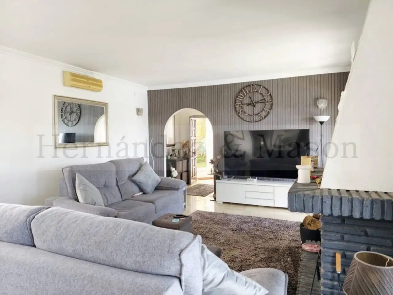 Living room of Houses for sale in Benalmádena  with Air Conditioner, Terrace and Swimming Pool