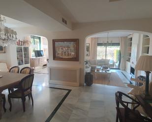 Casa adosada en venda en Marbella amb Aire condicionat, Calefacció i Jardí privat