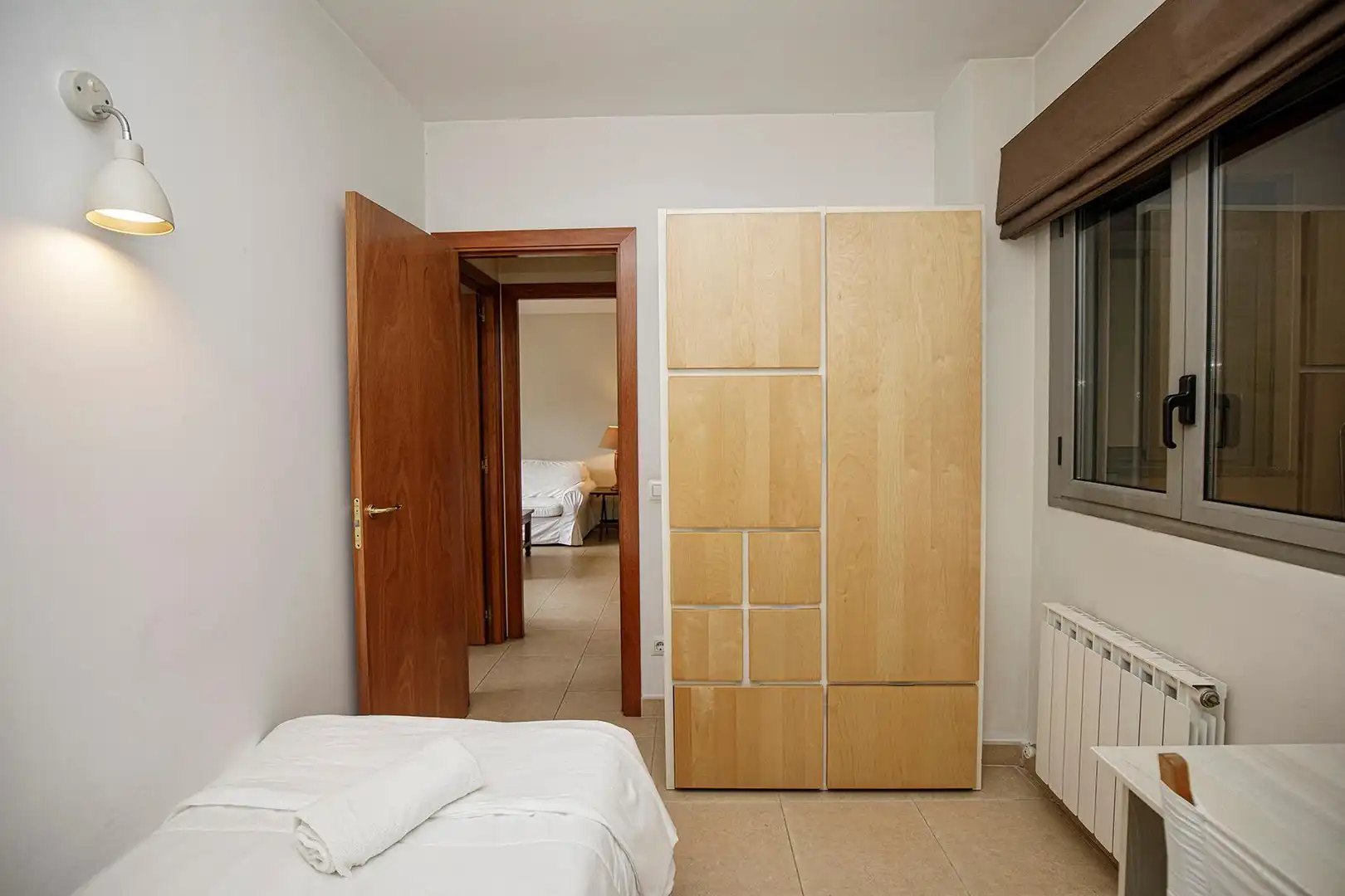 Schlafzimmer von Wohnungen zur Miete in Girona mit Heizung, Terrasse und Möbliert