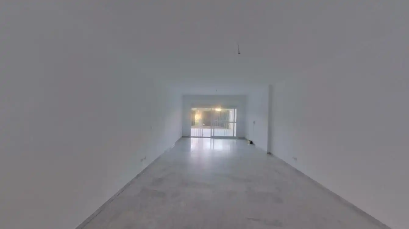 Piso en venta en Marbella con Calefacción, Terraza y Piscina comunitaria