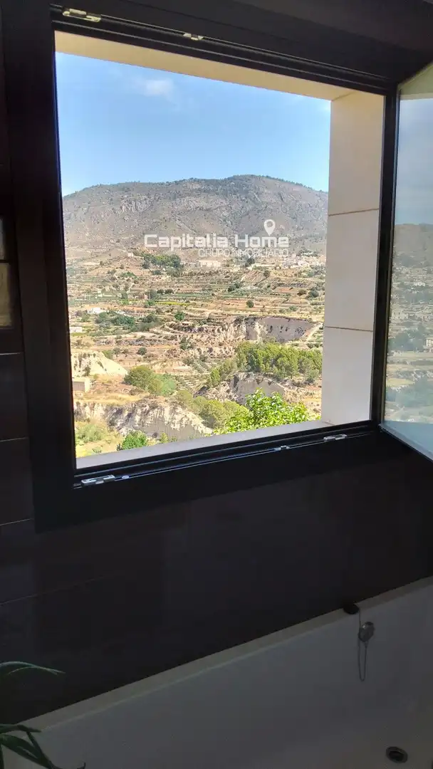 Casa o xalet en venda en Relleu amb Aire condicionat, Calefacció i Piscina