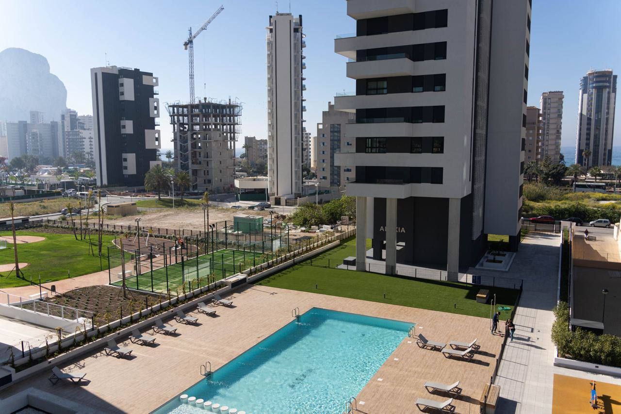 Piscina de Apartament en venda en Calpe / Calp amb Aire condicionat, Calefacció i Terrassa
