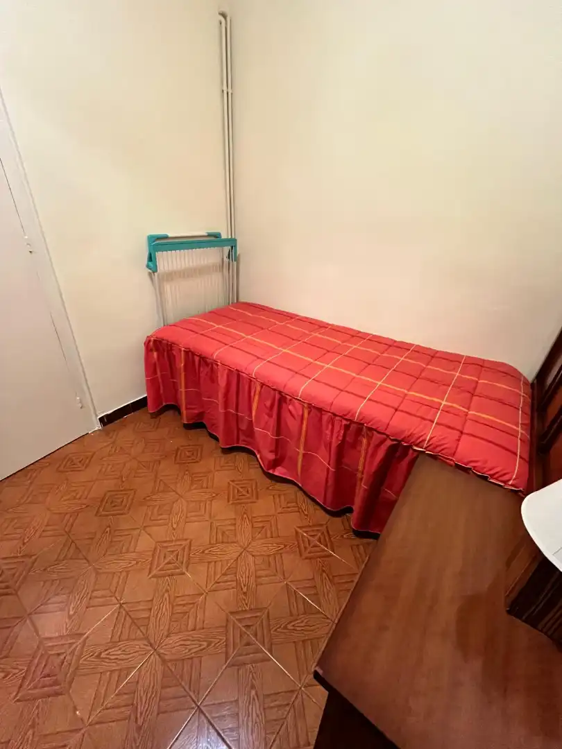 Dormitori de Pis en venda en L'Hospitalet de Llobregat amb Aire condicionat, Calefacció i Parquet