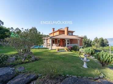 Maison avec balcon à vendre à Baiona