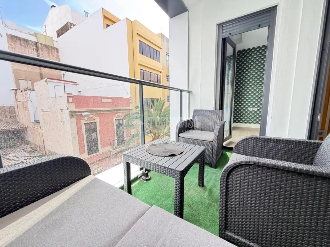 Terraza de Piso en venta en Las Palmas de Gran Canaria con Trastero