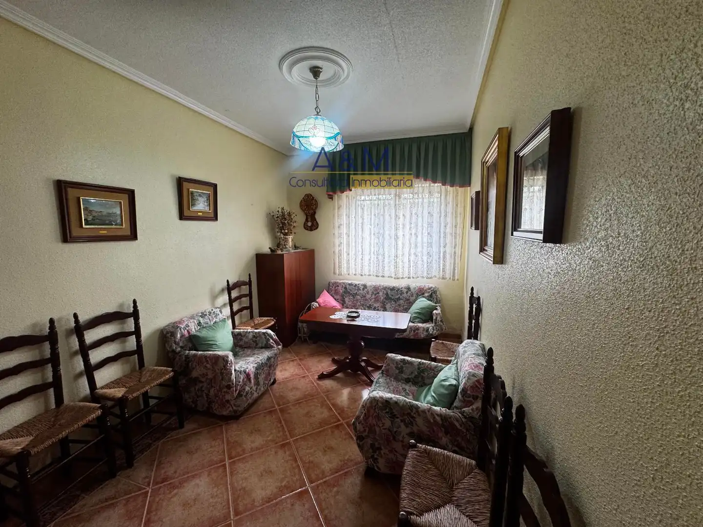Sala d'estar de Casa o xalet en venda en Viana de Cega amb Piscina
