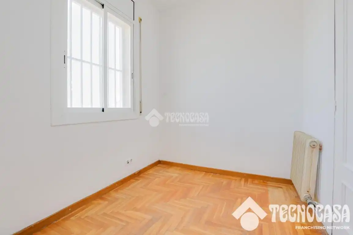 Bedroom of Attic for sale in Barcelona  with Heating and Terrace