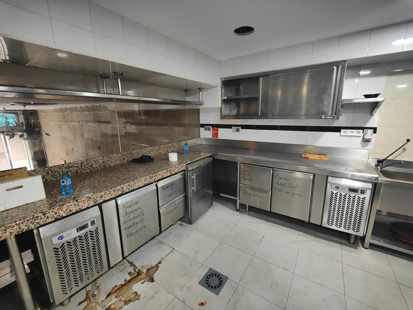 Kitchen of Commercial properties for rent in Vigo   with Air Conditioner
