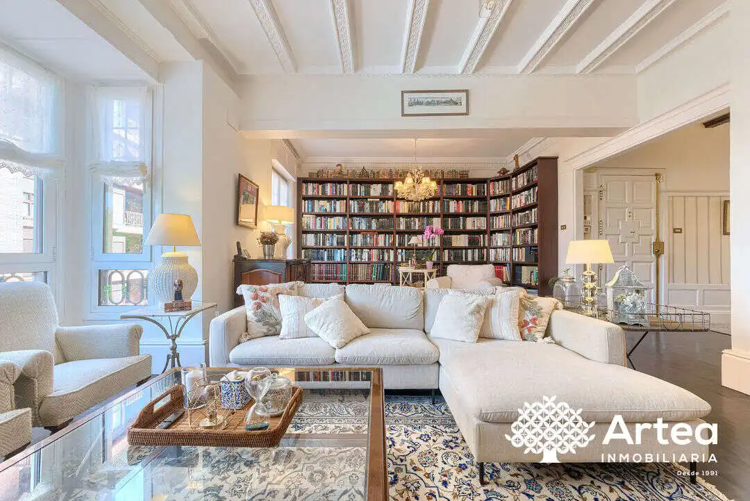 Sala de estar de Piso en venta en Getxo  con Calefacción, Trastero y Balcón
