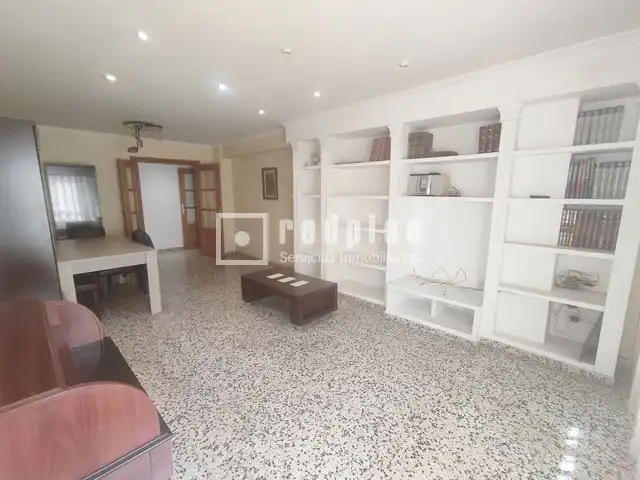 Piso con ascensor en venta en Este