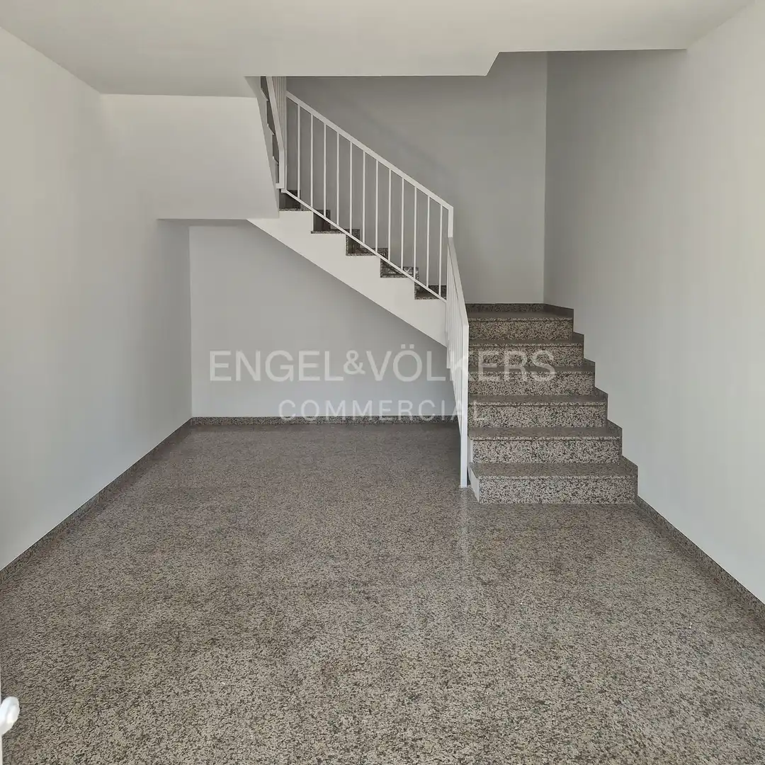 Nave industrial en venta en Sant Feliu de Llobregat