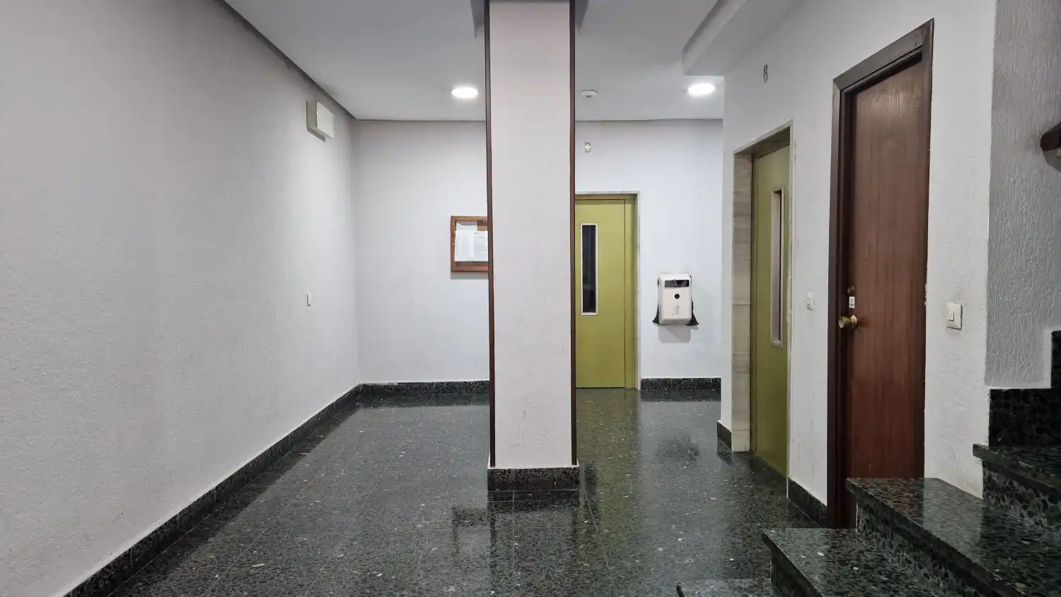 Piso en venta en Torrelavega  con Calefacción y Balcón