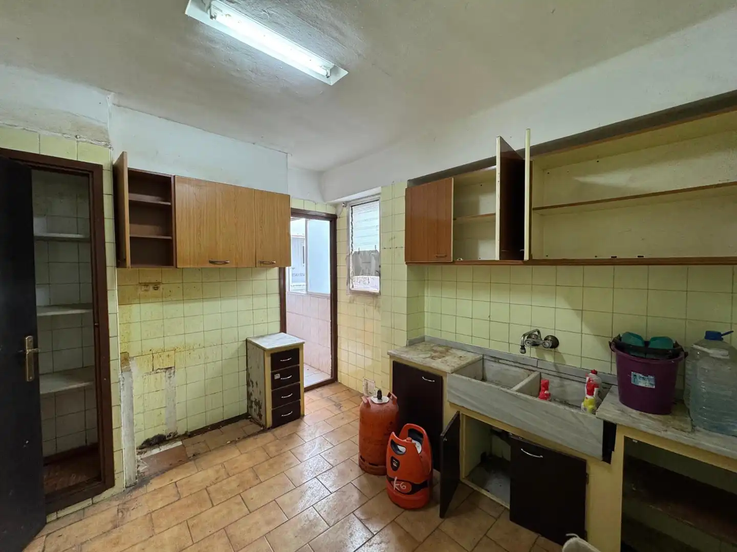 Küche von Wohnung zum Verkauf in Alfafar mit Balkon