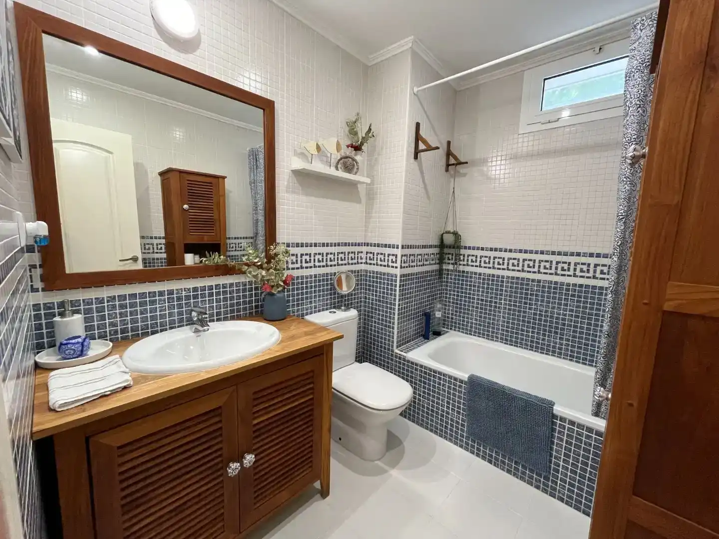 Bany de Casa o xalet en venda en Galapagar amb Aire condicionat, Jardí privat i Traster