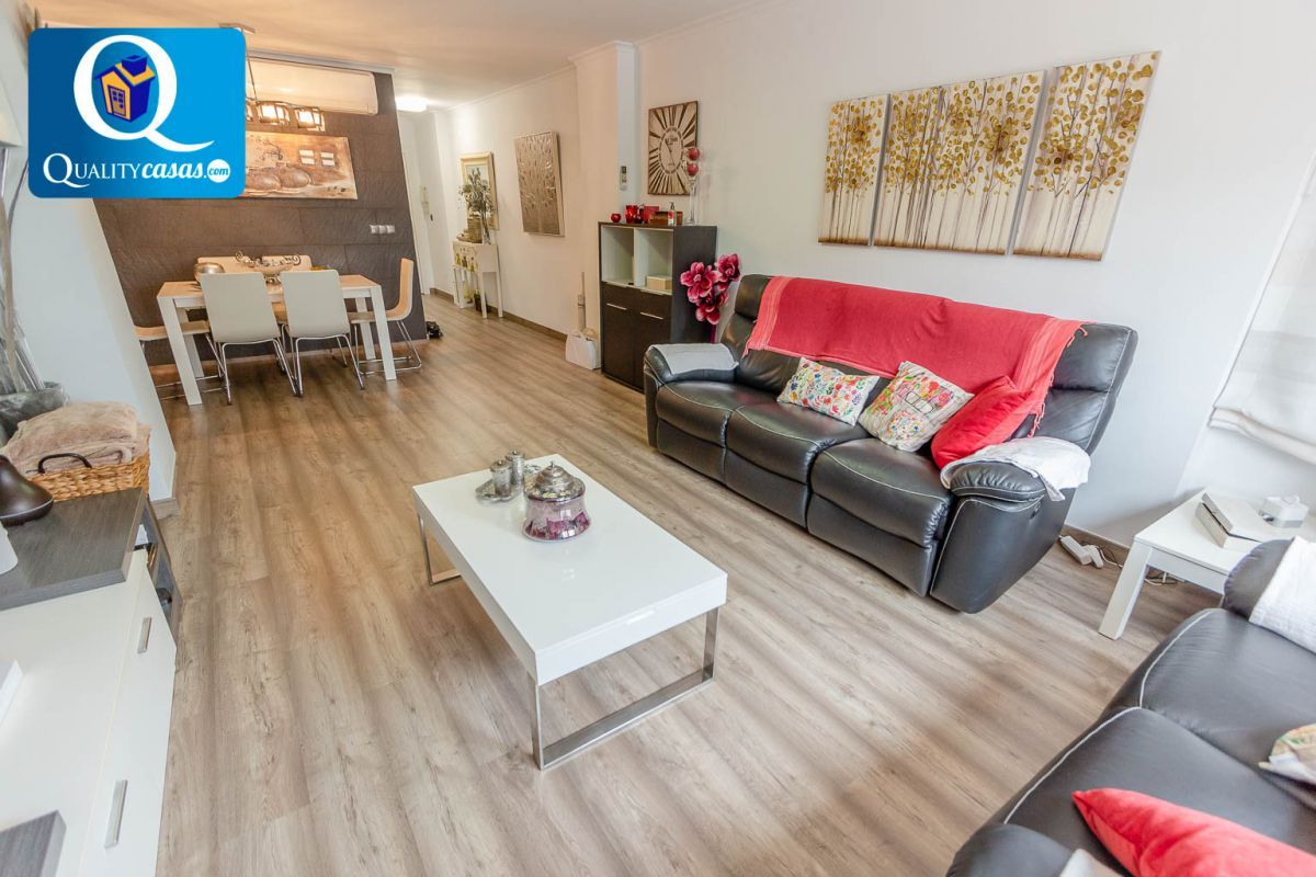 Living room of Flat for sale in El Campello  with Air Conditioner and Storage room