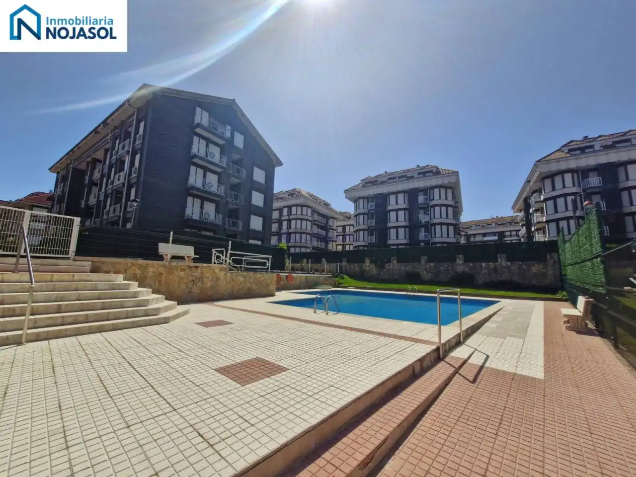 Piscina de Apartamento en venta en Noja con Calefacción, Terraza y Balcón