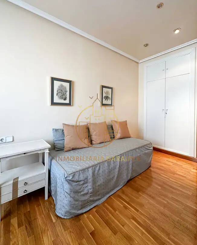 Habitación de Casa o chalet en venta en Olite / Erriberri con Calefacción y Trastero