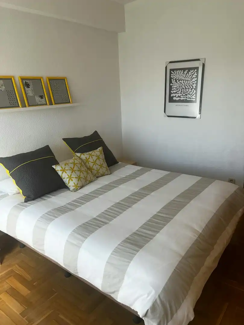 Habitación de Piso de alquiler en Madrid con Aire acondicionado, Calefacción y Amueblado
