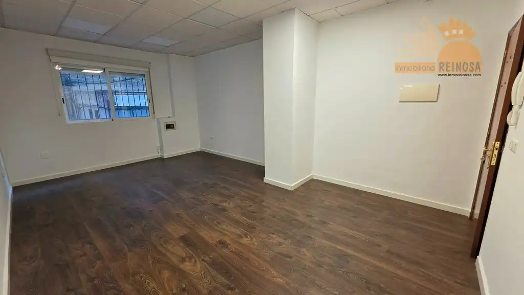 Office for rent in Murcia  with Air Conditioner