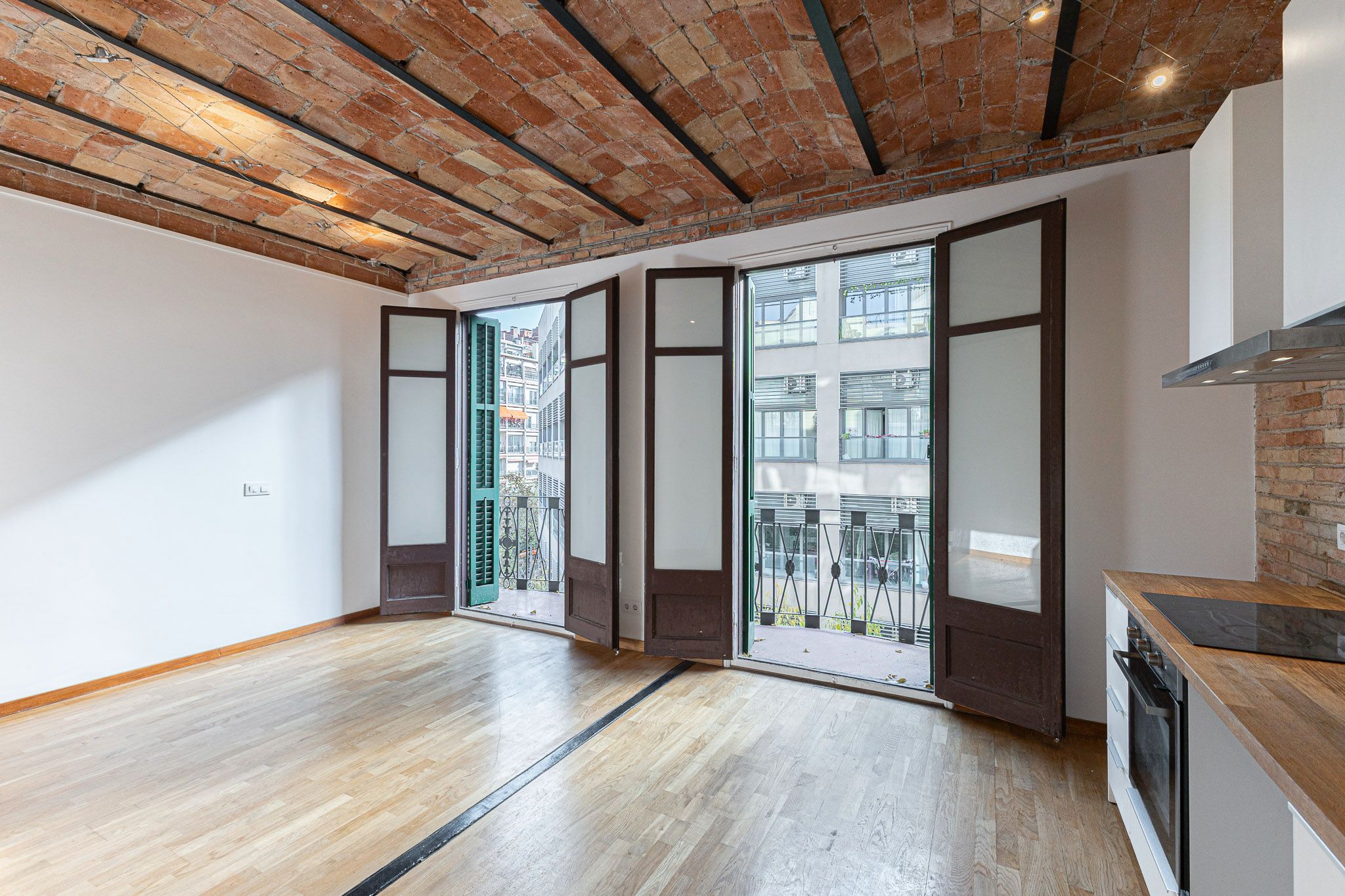 Apartament en venda en  Barcelona Capital amb Calefacció, Parquet i Terrassa